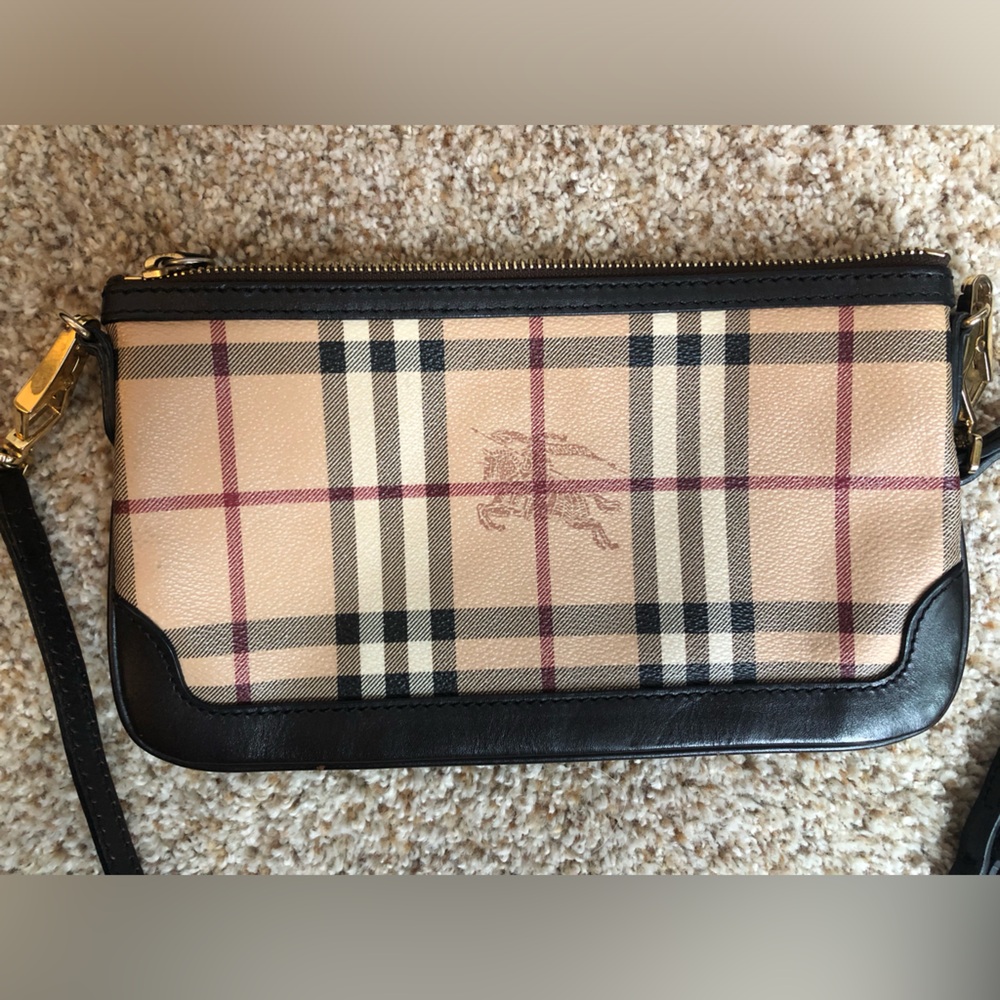 Authentic Burberry Haymarket adjustable Pochette Wristlet/Crossbody Bag - Picture 5 of 5